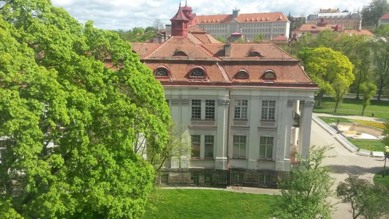 Apartmany Lenk Karlovy Vary Bagian luar foto