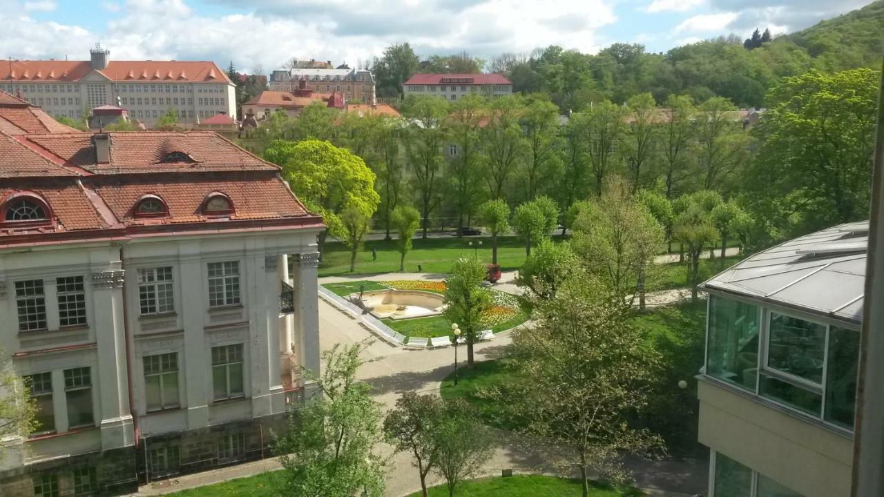 Apartmany Lenk Karlovy Vary Bagian luar foto