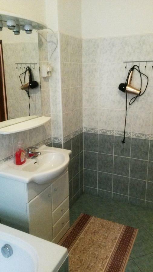 Apartmany Lenk Karlovy Vary Bagian luar foto