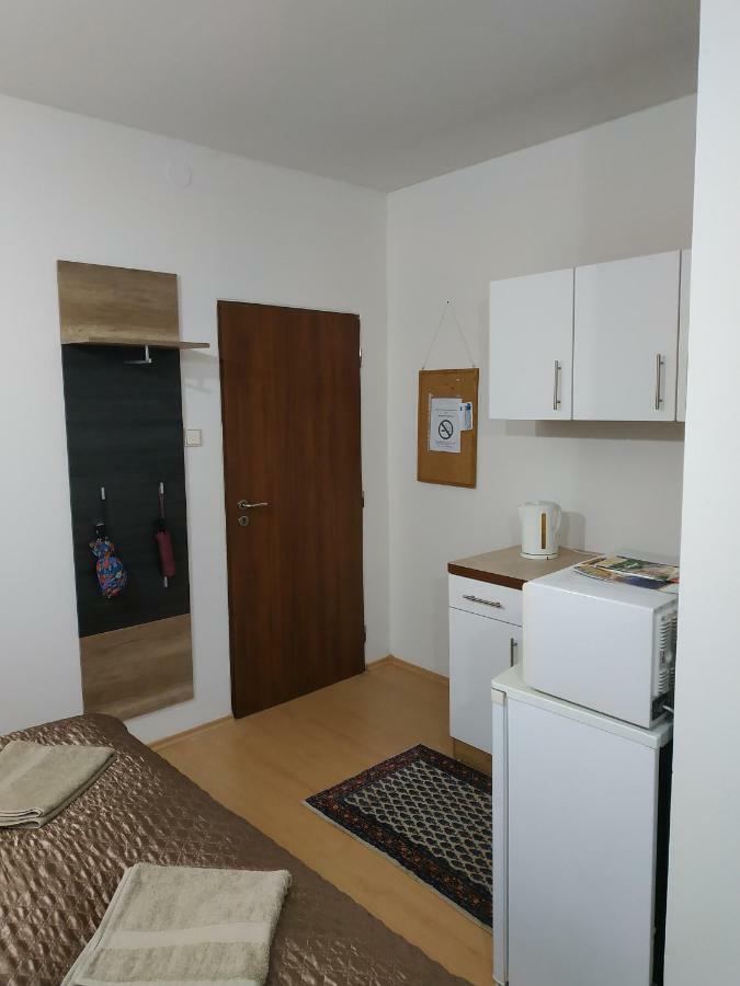 Apartmany Lenk Karlovy Vary Bagian luar foto